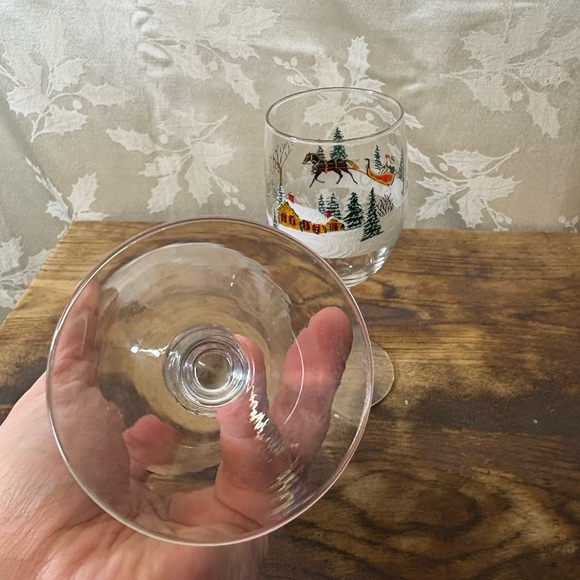 Vintage Holiday Wine Glasses with Sleigh and Cabin Design - Picture 3 of 6